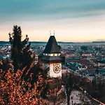 Апартаменти Goldene Pastete - Boutique Center *