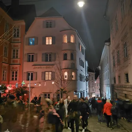 Goldene Pastete - Urban Luxury Center Грац