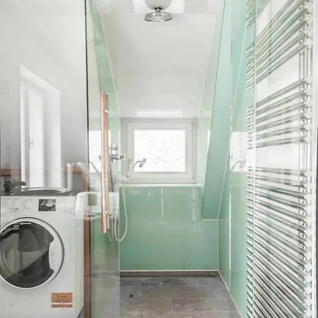 Goldene Pastete - Urban Luxury Center