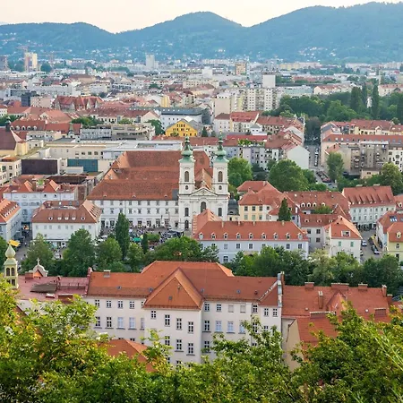 Goldene Pastete - Urban Luxury Center Грац