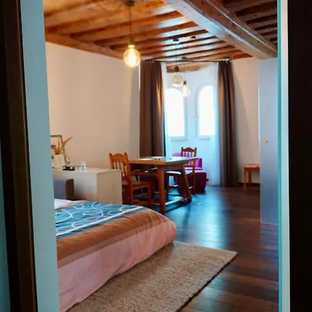 Goldene Pastete - Urban Luxury Center *