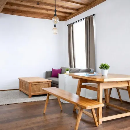 Goldene Pastete - Urban Luxury Center *